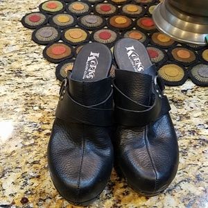 Kork Ease Leather Size 8.5 Black Clogs